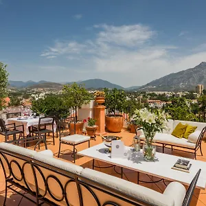 Molo 44 Puerto Banús Marbella